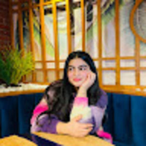 Meet your Posher, Khadija